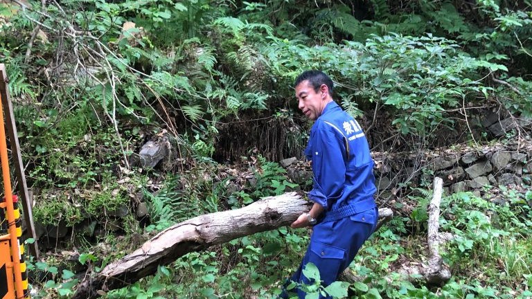 昨日に引き続き、今日も被災地の視察と災害ボランティア